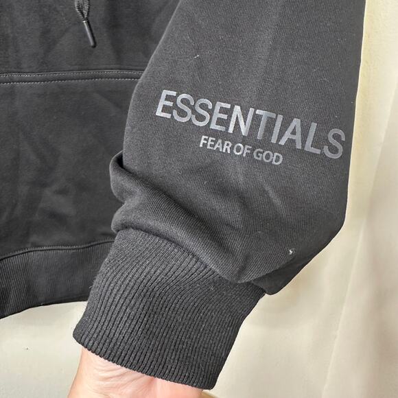 Md NWT Fear of God Essentials Hoodie Black Fleece Pullover Streetwear FOG Luxury - Picture 4 of 9